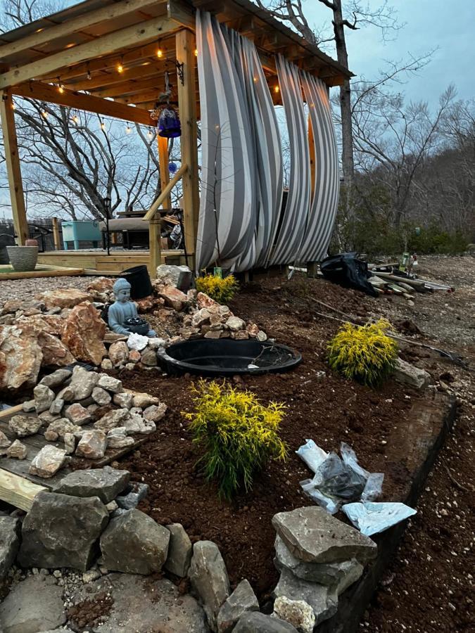 Waterfront Luxury Glamping Dome Hotel Rogersville Екстериор снимка