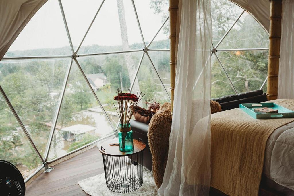 Waterfront Luxury Glamping Dome Hotel Rogersville Екстериор снимка