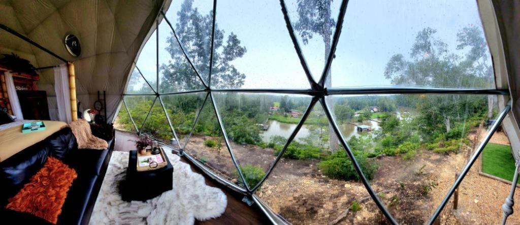 Waterfront Luxury Glamping Dome Hotel Rogersville Екстериор снимка